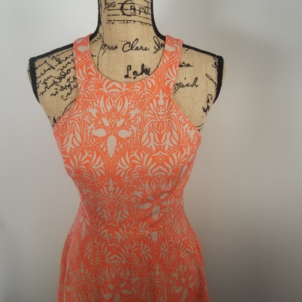 Classic Cut Out Sleeveless Summer Dress - Picture 2 of 8
